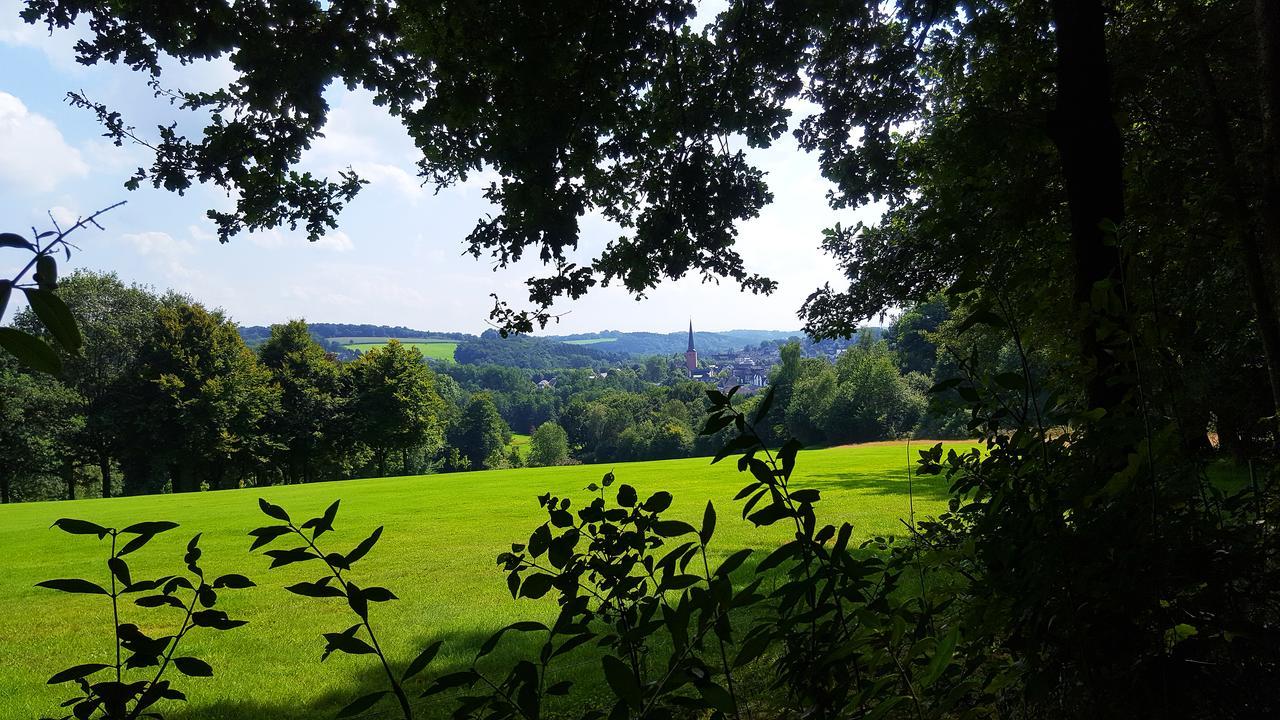 Graefrath Gaestehaus Neunkirchen-Seelscheid Neunkirchen  Buitenkant foto